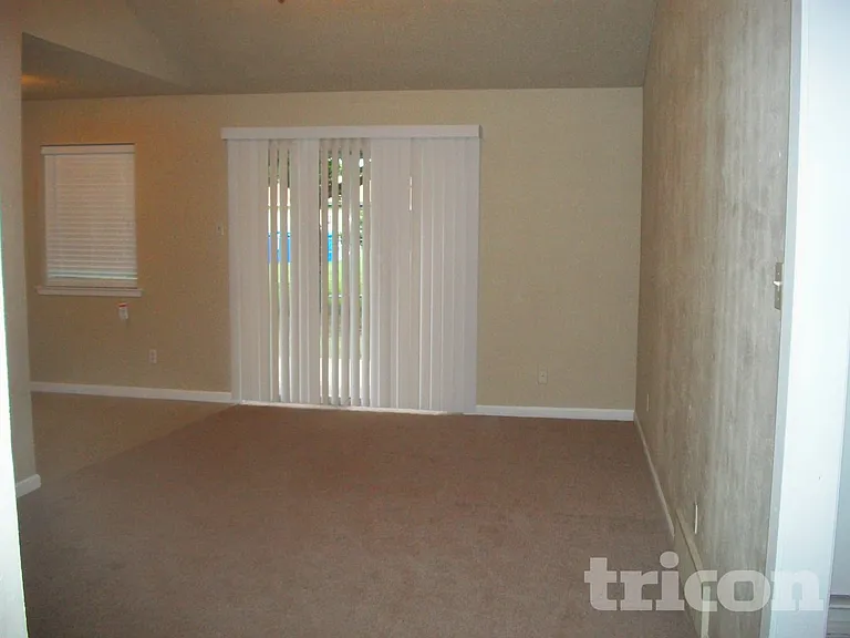 3307 Hummingbird Ln — Photo 5