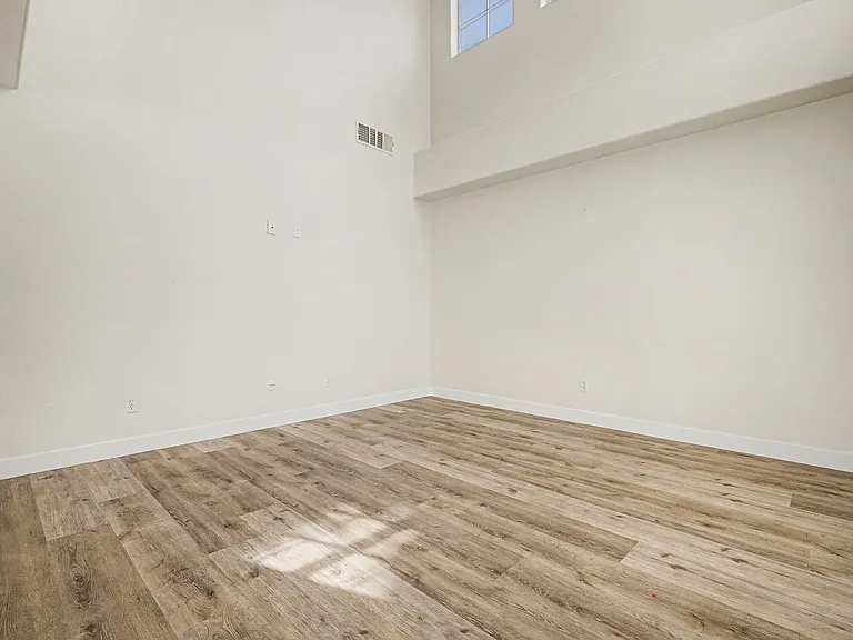 7804 Amulet St — Photo 7