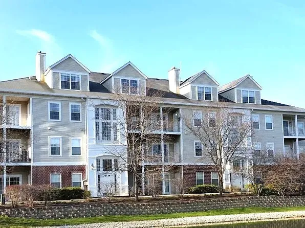 3333 Stratford Ct Unit 3F, Lake Bluff, IL 60044
