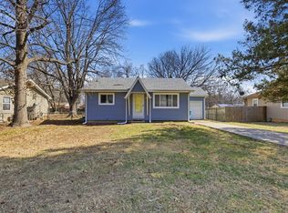 1104 S Bruce Avenue, Springfield, MO 65804