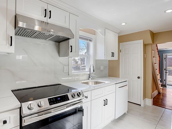 3rd image of 50 Woodlawn St