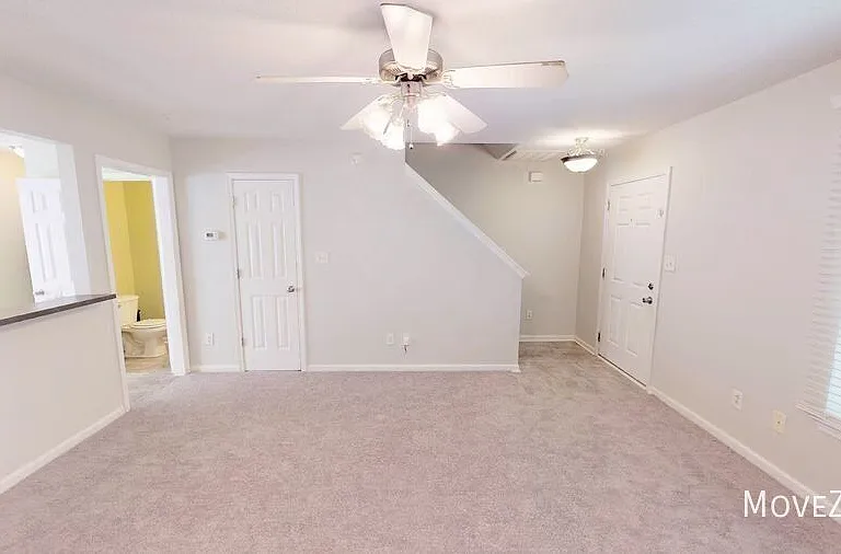 8926 Comstock Ct — Photo 5