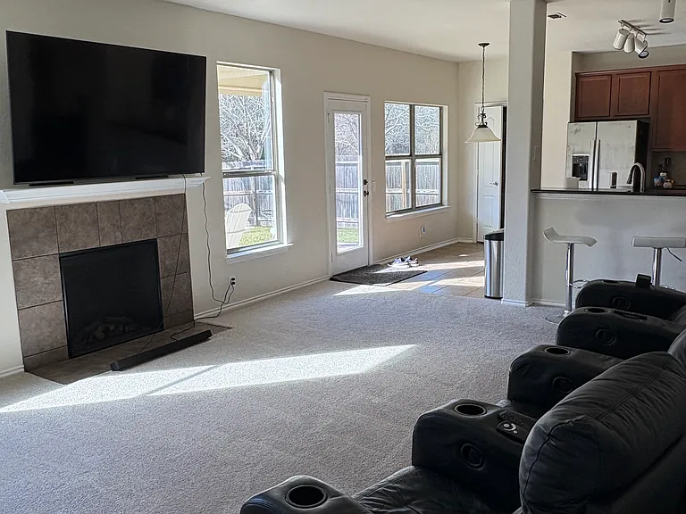 10410 Elizabeth Ct — Photo 9