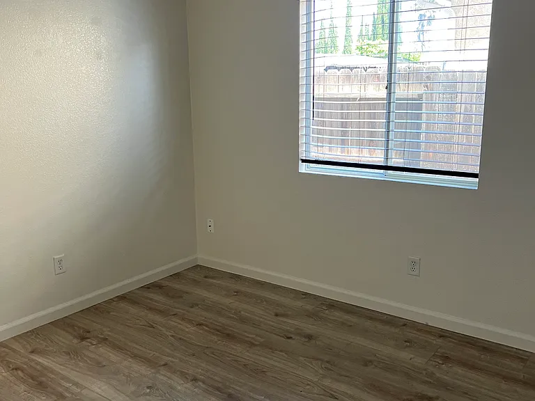 1426 Quail St — Photo 15