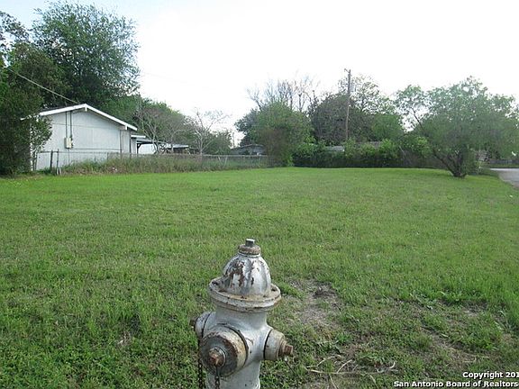 3rd image of 100 Twilight Terrace St