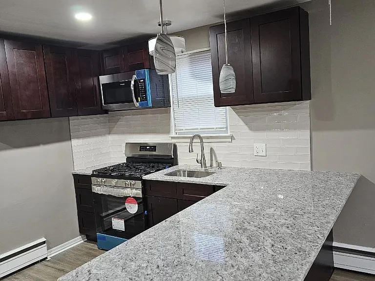 215 Elbridge St #2 — Photo 4