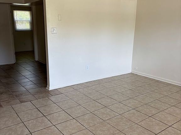 4th image of 940 Runyon Rd #1213