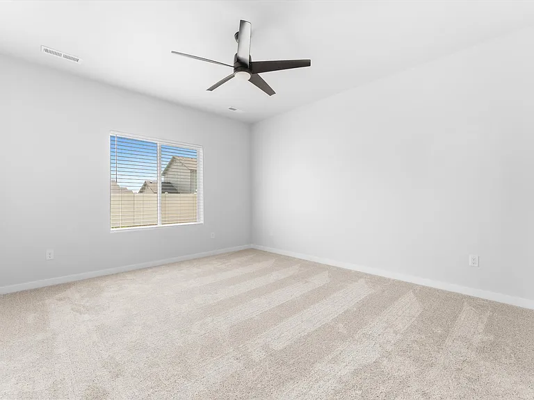 510 Waverly Ave — Photo 16