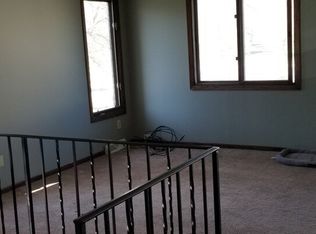 56 118th Ave NE, Blaine, MN 55434