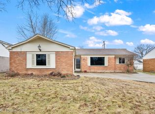 625 Centralia St, Dearborn Heights, MI 48127