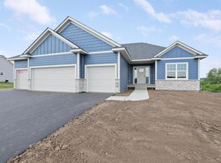 416 Moelter Ln, Hudson, WI 54016