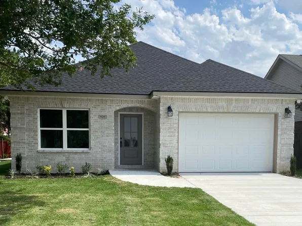 909 Old Towne St, Gulfport, MS 39507