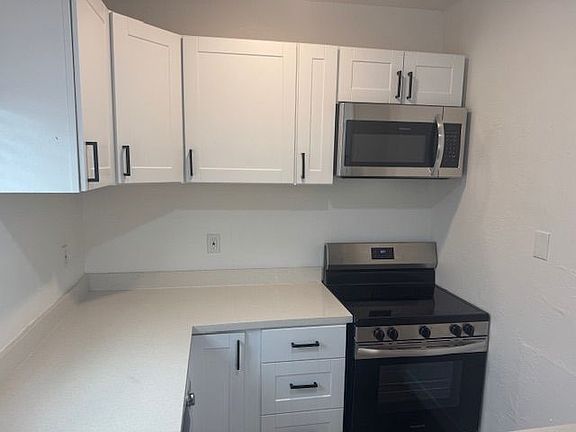 2nd image of 4126 N Longview Ave #B
