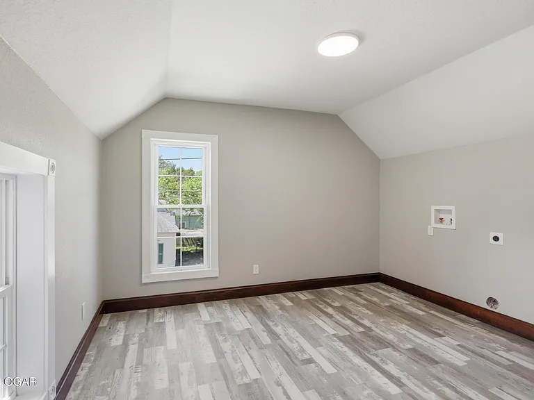 402 N Wall Ave — Photo 57