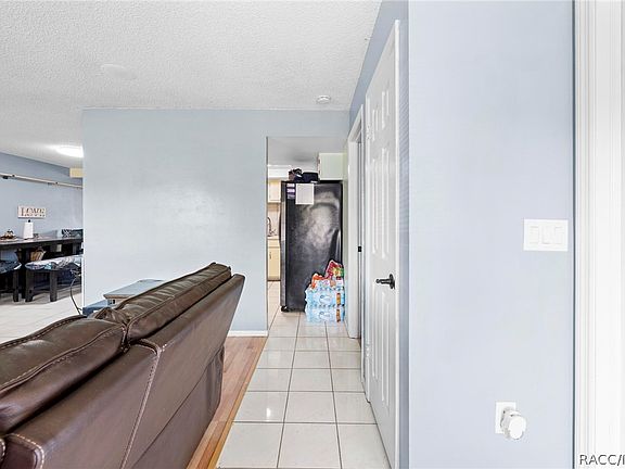 3rd image of 11201 Island Pine Dr