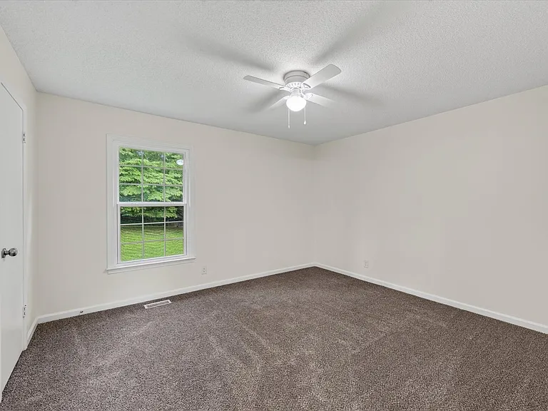 607 Granger Ln — Photo 20
