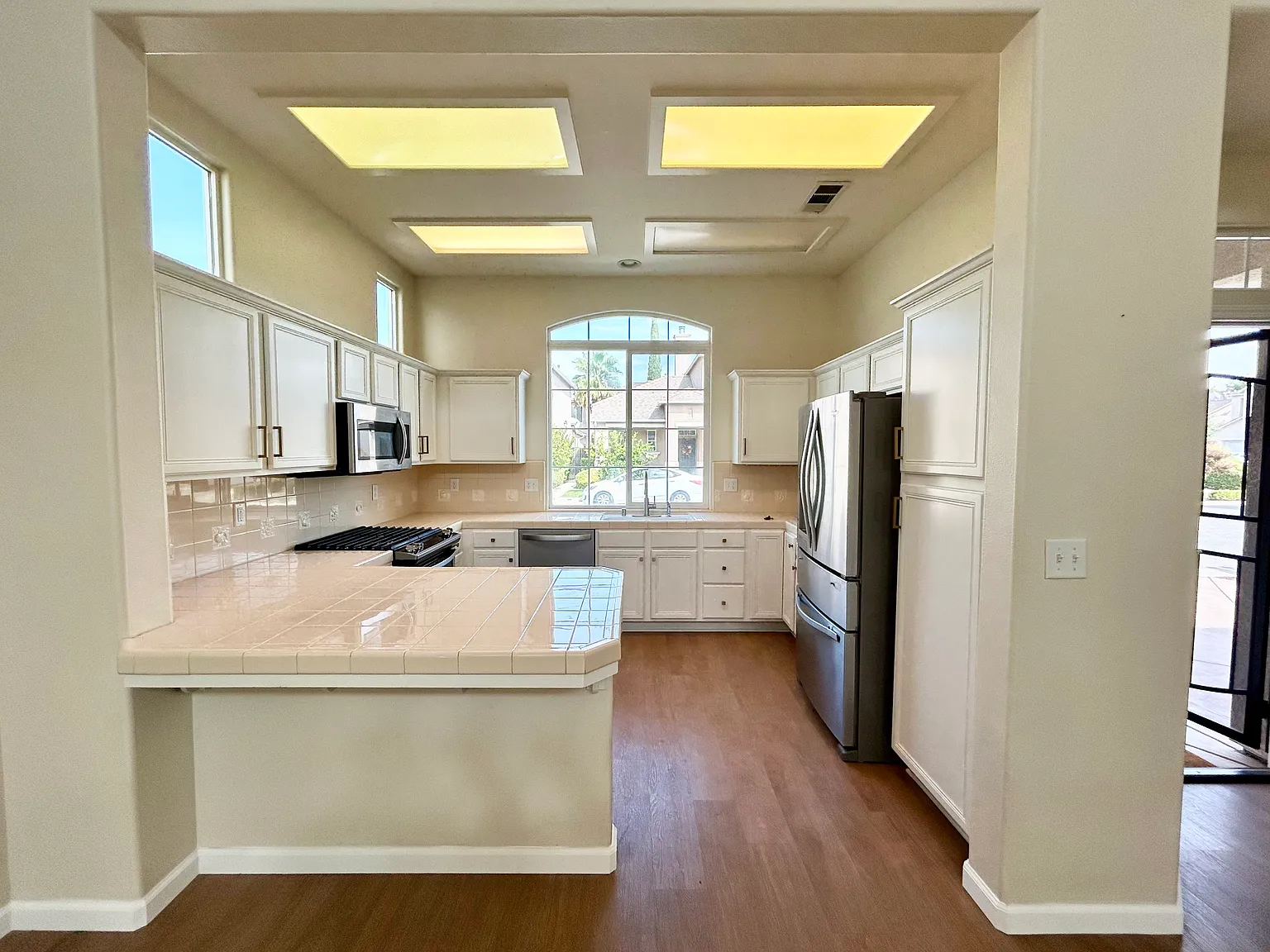 2 bed, 2.5 bath, 1546 sqft, $2,295 — Photo 4
