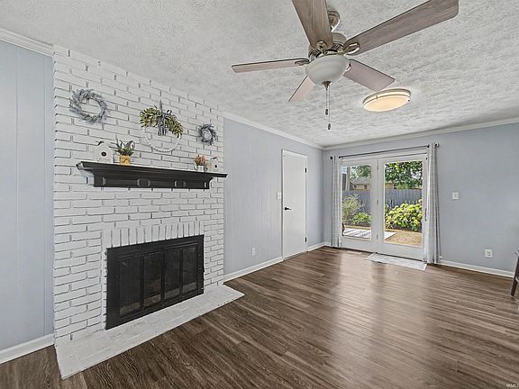 2nd image of 7977 Melody Ln