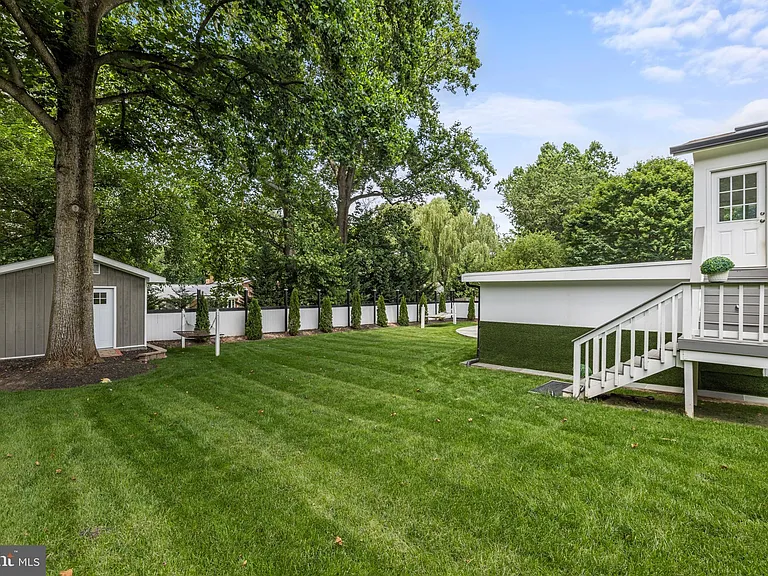 13908 Pleasant Grove Ct — Photo 54