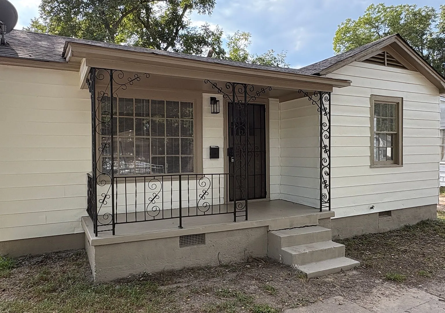 Updated 3 Bed / 1 Bath home in NLR — Photo 2