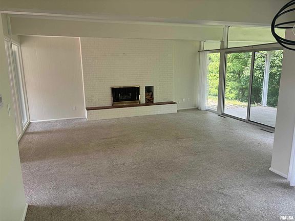 2nd image of 1329 W Holly Hedges Dr