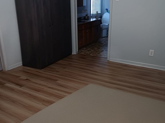 3rd image of 403 Austin St #4