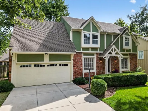 12907 Connell St, Overland Park, KS 66213
