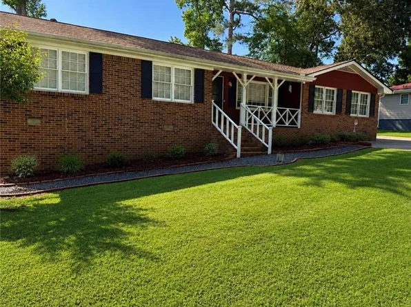 9152 Westview Dr SW, Covington, GA 30014