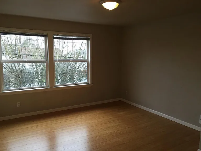 6410 1/2 Phinney Ave N #4 — Photo 6