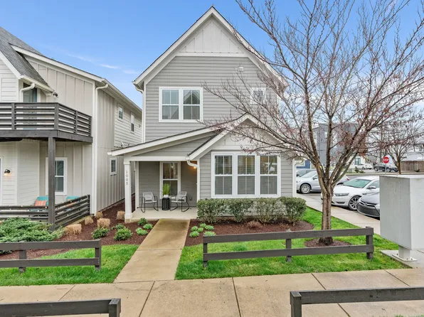 1005 Treaty Oaks Dr, Nashville, TN 37209