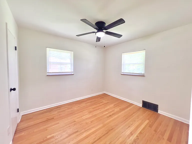 10325 Lookaway Dr — Photo 10