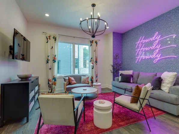 3206 W End Cir #8, Nashville, TN 37203