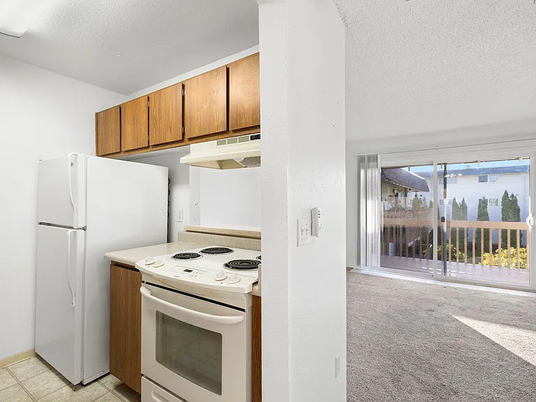 22749 Marine View Dr S — Photo 13