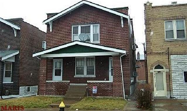 2nd image of 3823 Meramec St