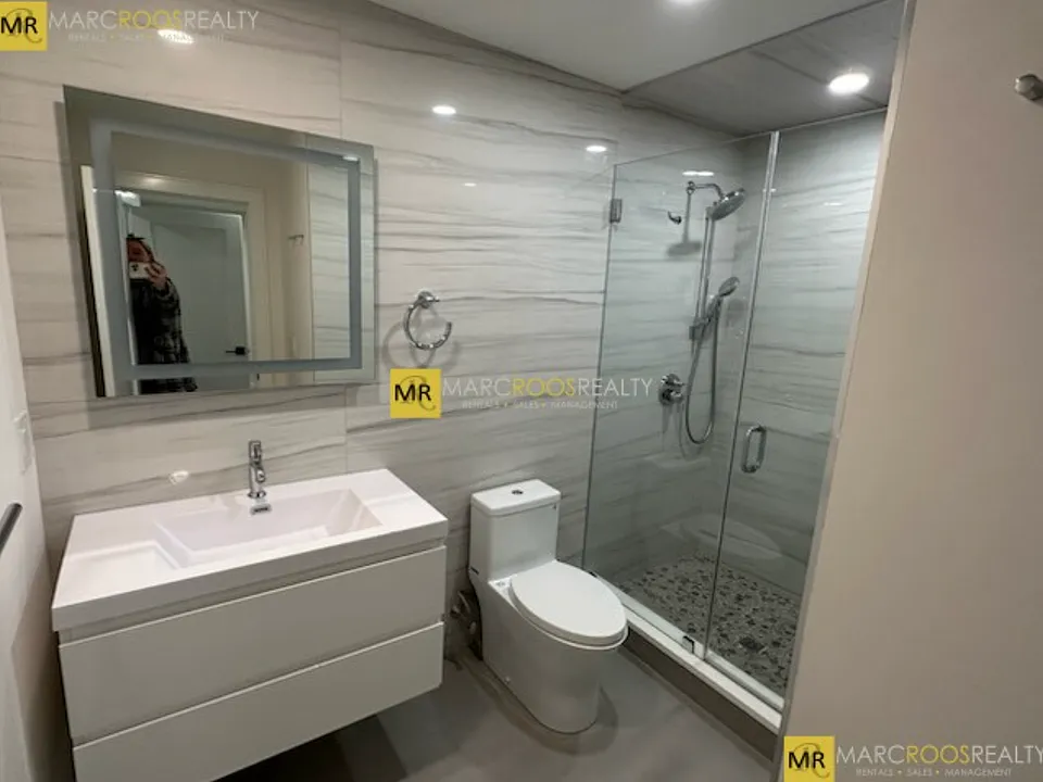 535 Newbury St