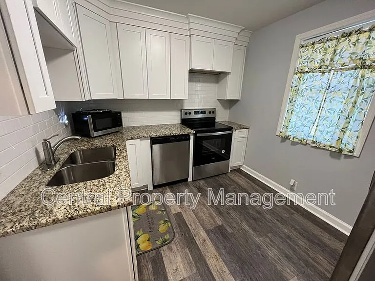 221 Church St — Photo 9