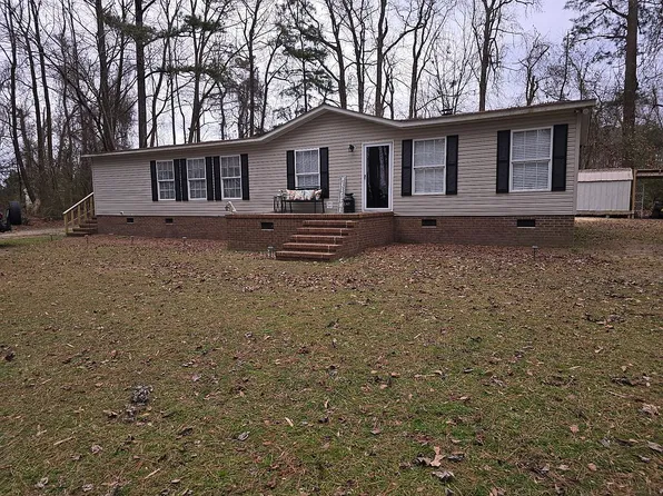 341 Burncoat Rd, Kinston, NC 28504