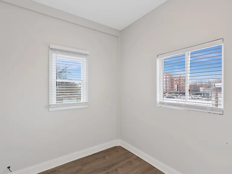 8248 S Maryland Ave #2S — Photo 7