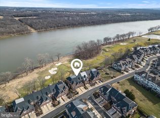 18322 Fairway Oaks Sq, Leesburg, VA 20176