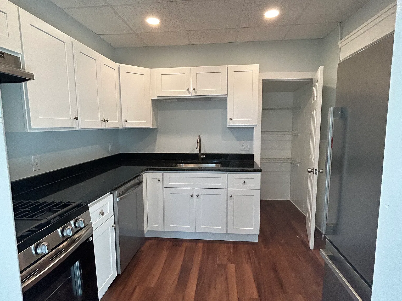 2 bed, $1,750 — Photo 4
