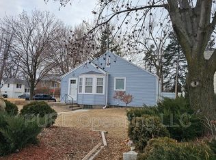 1620 S 50th St, Omaha, NE 68106