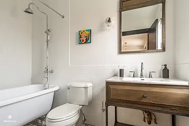 Rented by Dixon Advisory USA Inc.