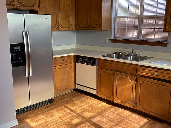 5th image of 141 Country Village Ct #141