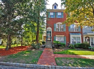 12 Cypress St, Jersey City, NJ 07305