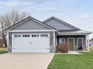 124 Mustang Dr, Lake Waynoka, OH 45171