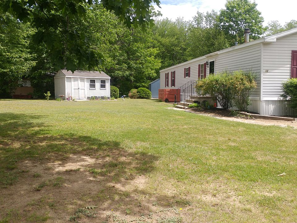 2nd image of 12 Boysenberry Ln