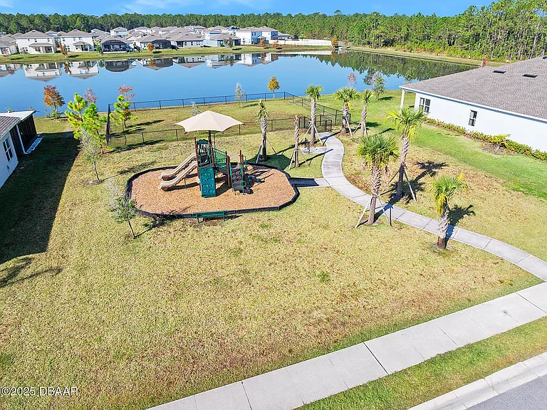 377 Crestwind Dr #377 — Photo 3