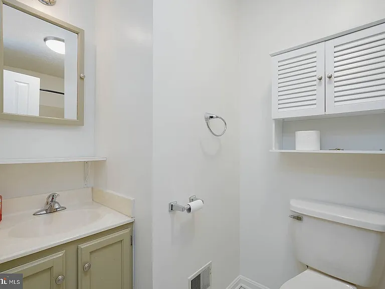9575 Donnan Castle Ct — Photo 38
