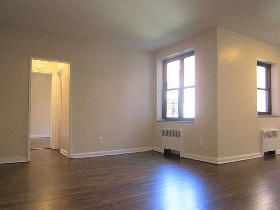 3rd image of 6245 Broadway APT 31A