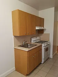 Rented by Max & Associates Realty Corp